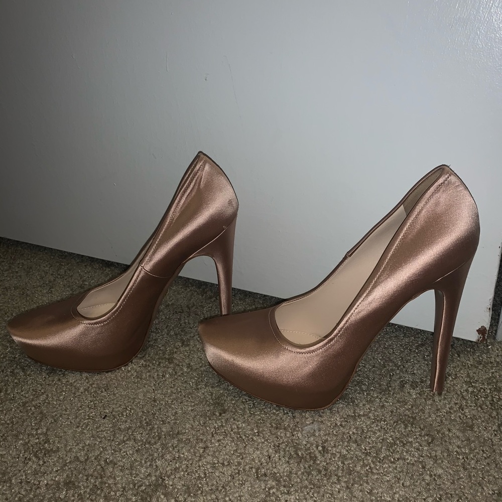 AUTHENTIC Prada satin pumps 38 1/2 - Picture 2 of 5